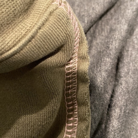 ♦️5 for $15♦️ kids Nike green sweat pant - Picture 4 of 4